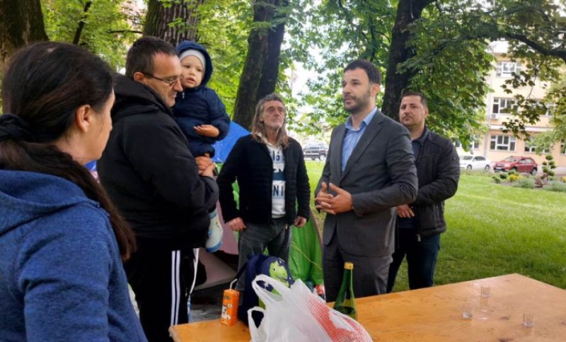 Voda im uništila sve što su imali! Tročlana porodica slavi Đurđevdan pod vedrim nebom