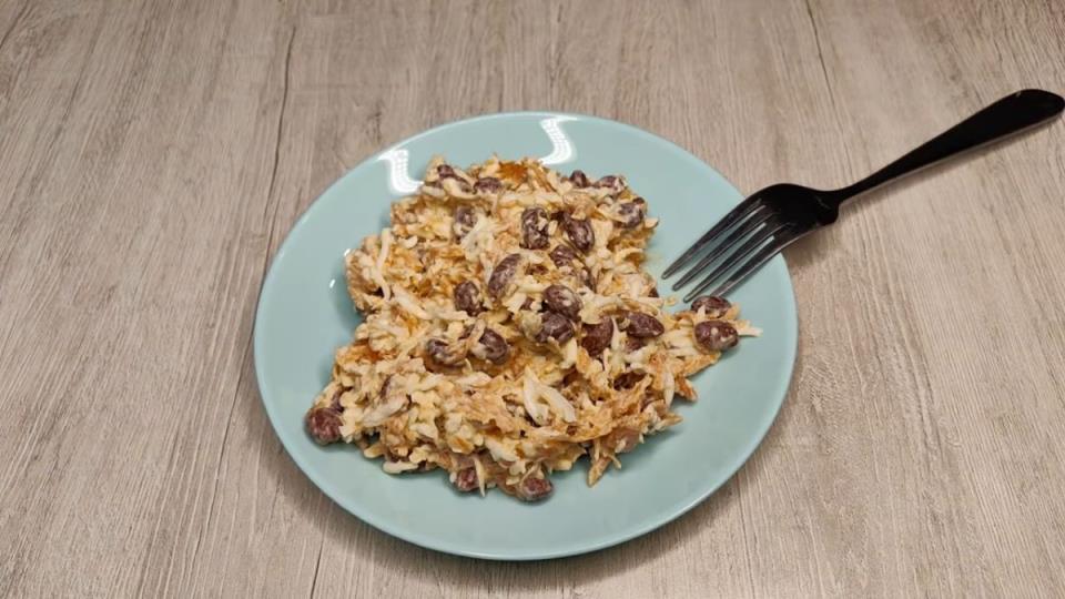 Brza obrok salata sa pasuljem i kuvanim jajima za koju svi traže recept