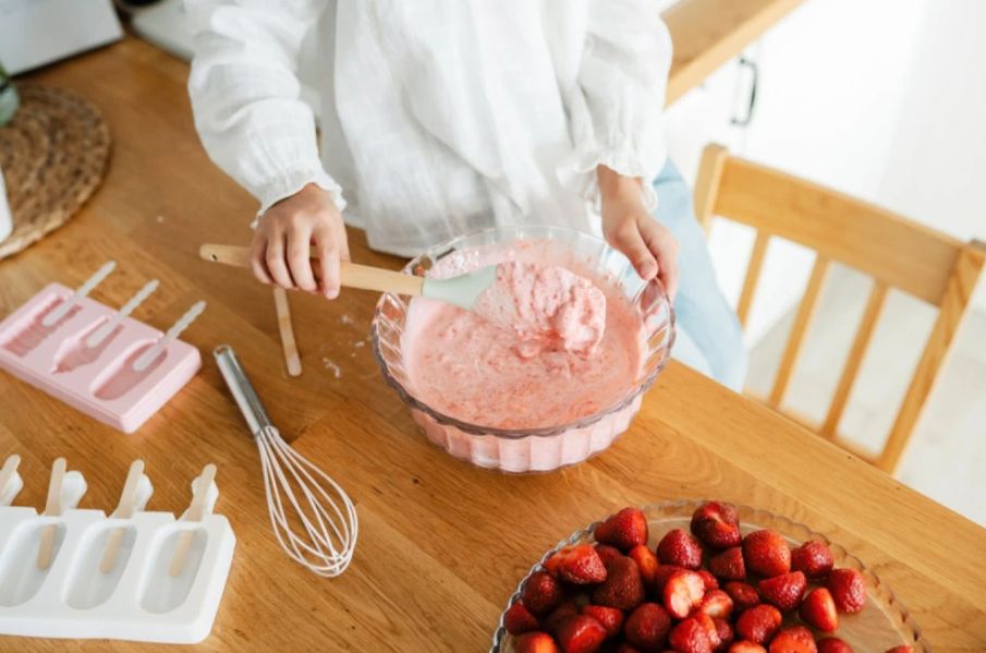 Zdrav i ukusan, a bez šećera: Napravite domaći sladoled koji ne goji VIDEO