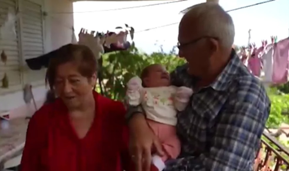 Beba stigla u 57. godini: Sonja i Marko se više od dvije decenije borili za potomstvo