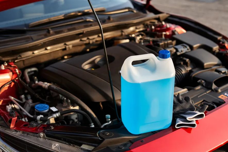 Zašto je važno da zamijenite zimsku tečnost za pranje stakala ljetnjom?