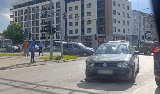 Nastale velike gužve: Udes u banjalučkom naselju