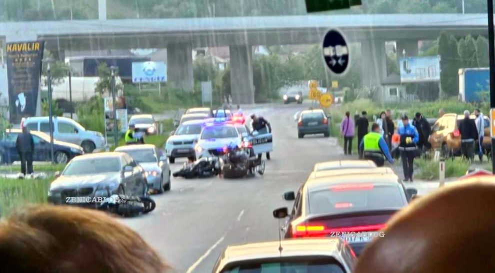 Sudar četiri automobila i četiri motocikla, jedna osoba poginula