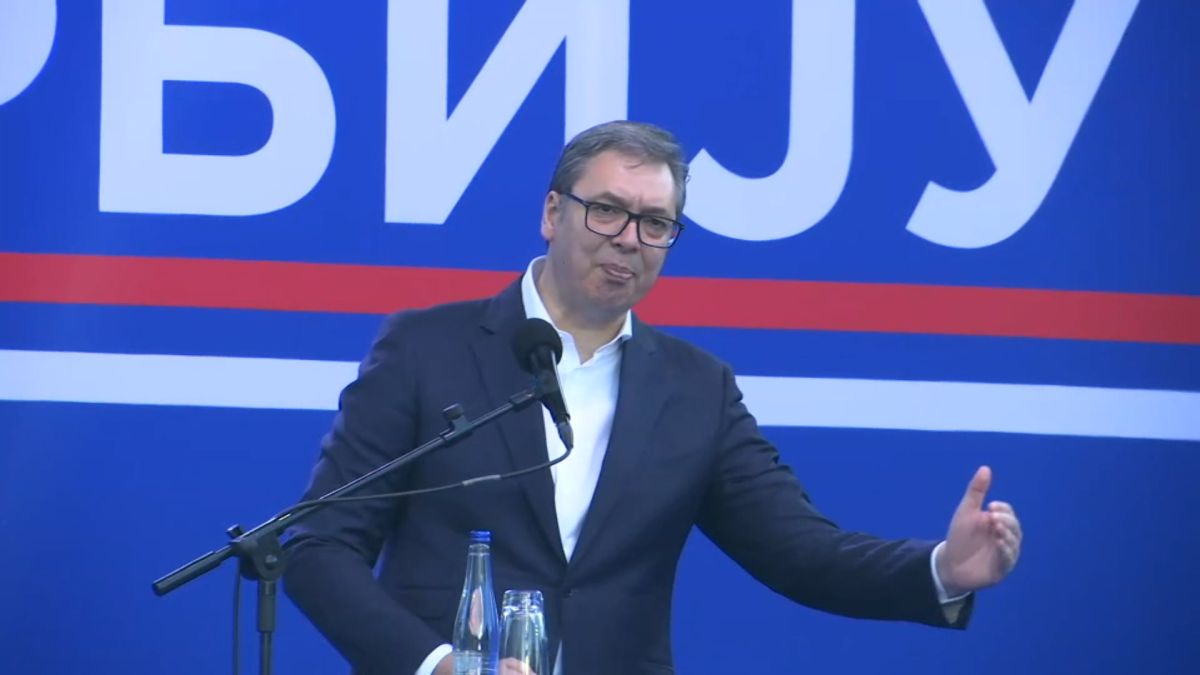 Vučić sa centralnog skupa “Svenarodnog sabora”: Večeras je oslobođen Niš, oslobodićemo svaki grad u Srbiji