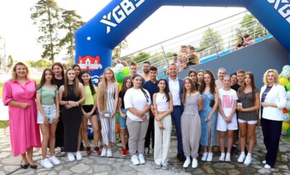Trud, rad i znanje se isplate! Najbolji banjalučki osnovci dobili sezonske karte za “Akvanu”
