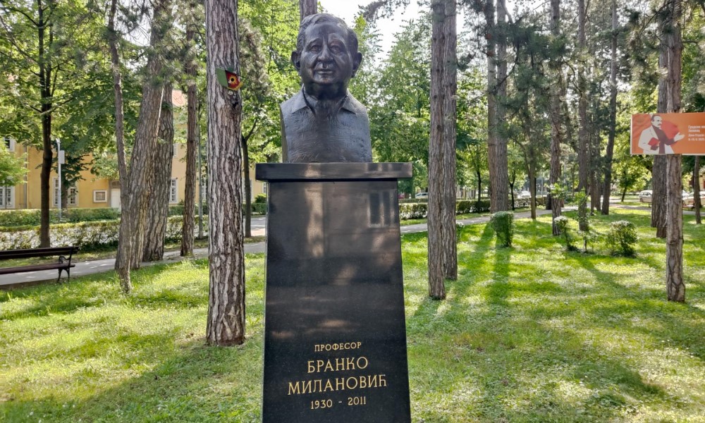 Pomalo u tajnosti: Otkrivena nova bista u Banjaluci FOTO