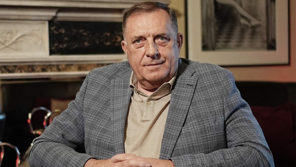 Dodik čestitao Badnji dan: Neka u svakom domu bude mir, sloga i toplina