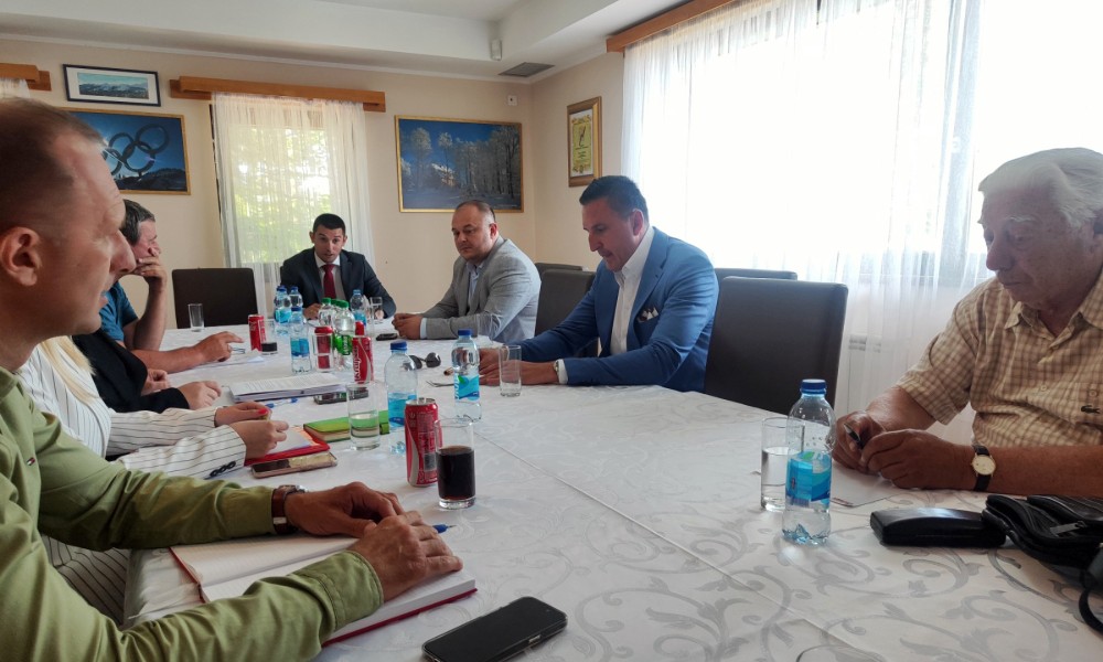 Elek istakao: Obezbijeđena sredstva za plate radnika, sutra otvaramo ljetnu sezonu