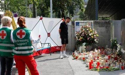 Održana komemoracija u Gracu: Hiljade ljudi odalo počast žrtvama masakra u školi FOTO