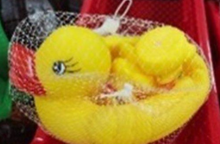 Vratite gumenu patku: Zbog toksičnosti povučena igračka iz Kine