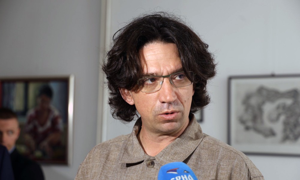 Američki pisac u Banjaluci: Srpska mala zemlja riješena da ostane nezavisna