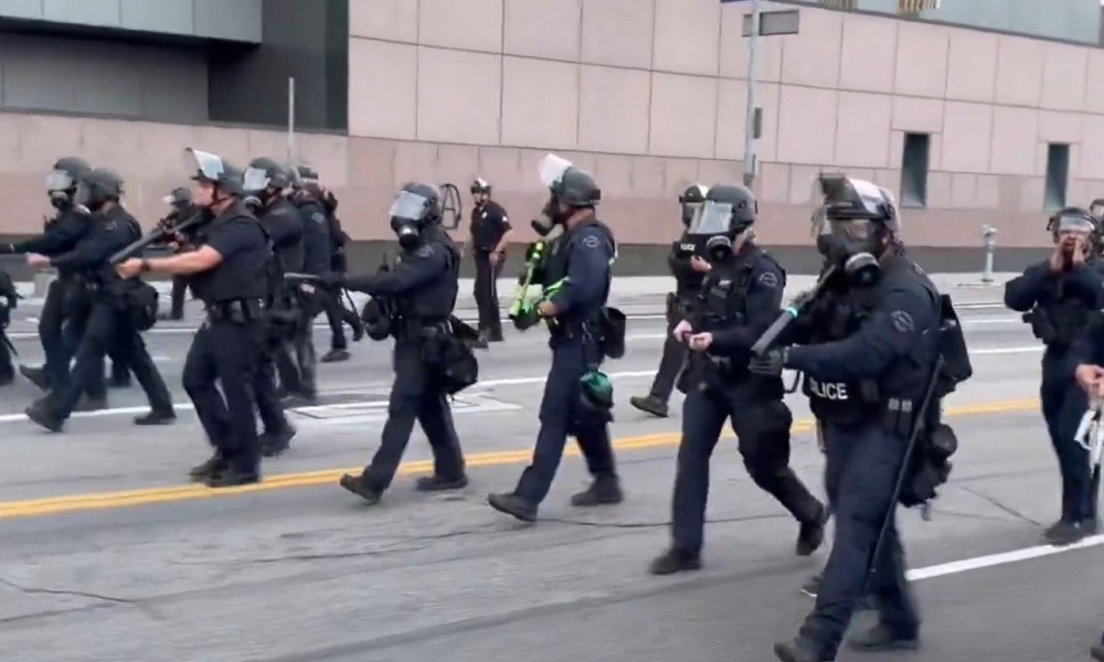 Marinci se povlače: Kraj neredima u Los Anđelesu?