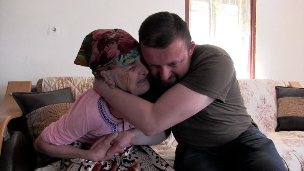 Majka pronašla sina nakon 40 godina: “Da li sanjam?” VIDEO