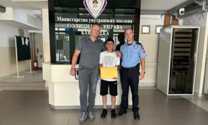 Human gest: Policajac Njegoš iz Banjaluke ugostio Filipa iz Kosovske Kamenice FOTO