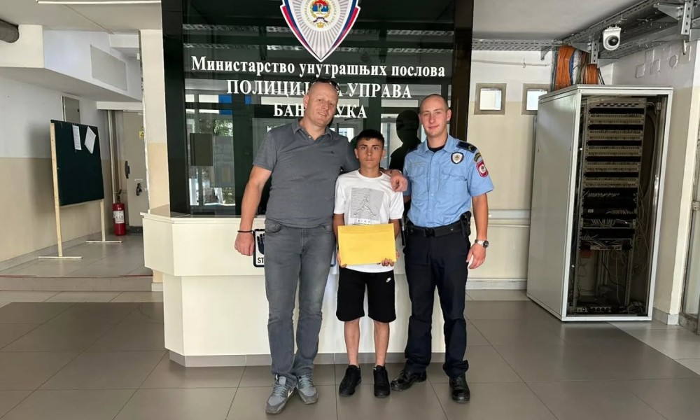 Human gest: Policajac Njegoš iz Banjaluke ugostio Filipa iz Kosovske Kamenice FOTO