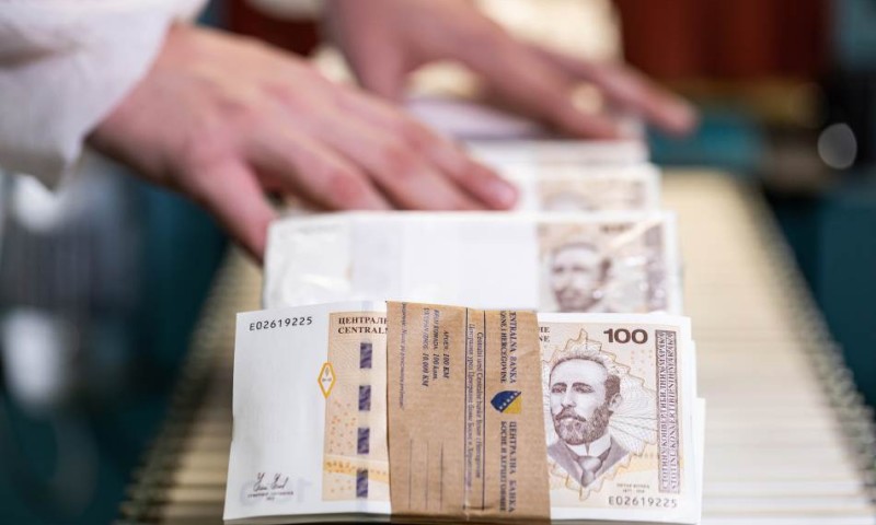 UIO napunila kase: Lani prikupljeno rekordnih 12,177 milijardi KM indirektnih poreza