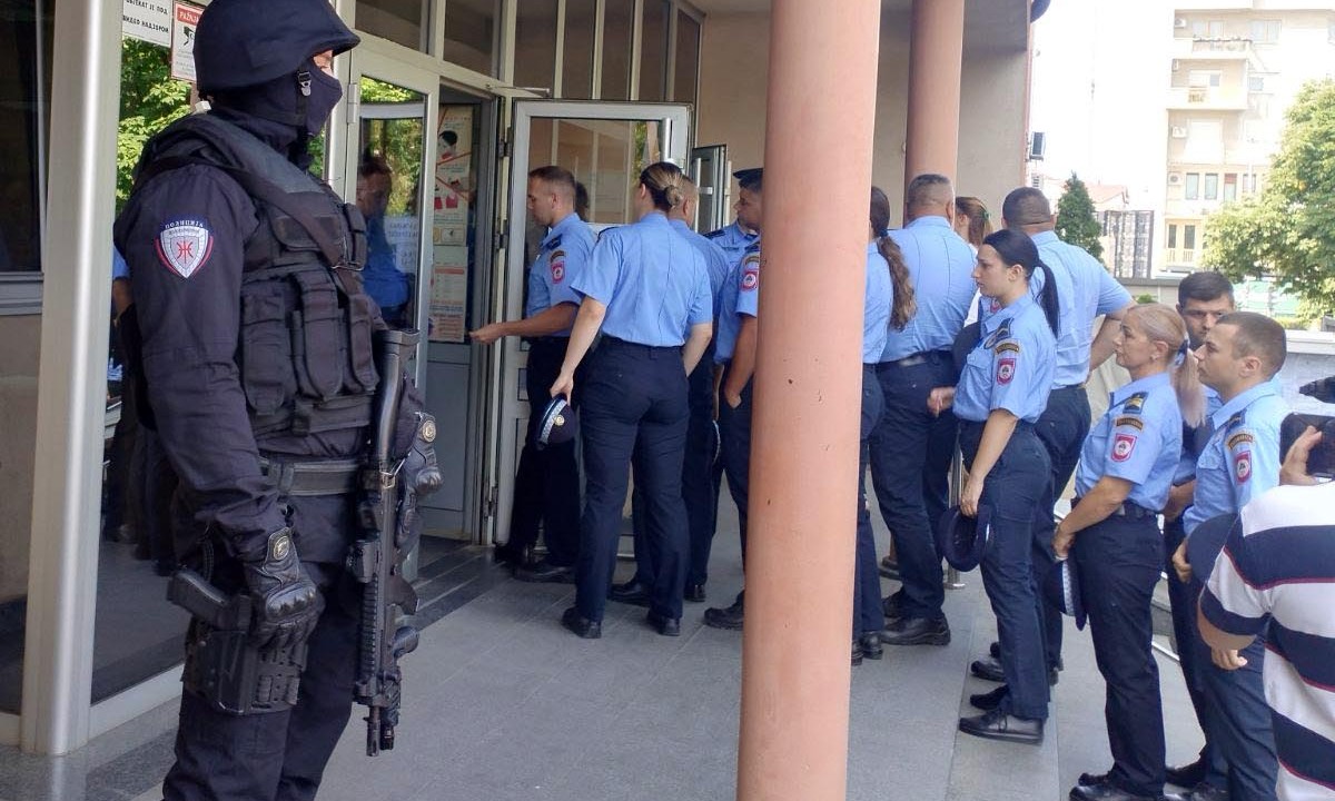 Danas završne riječi: Kolege ubijenog inspektora Markovića pred sudom, majka neutješna FOTO
