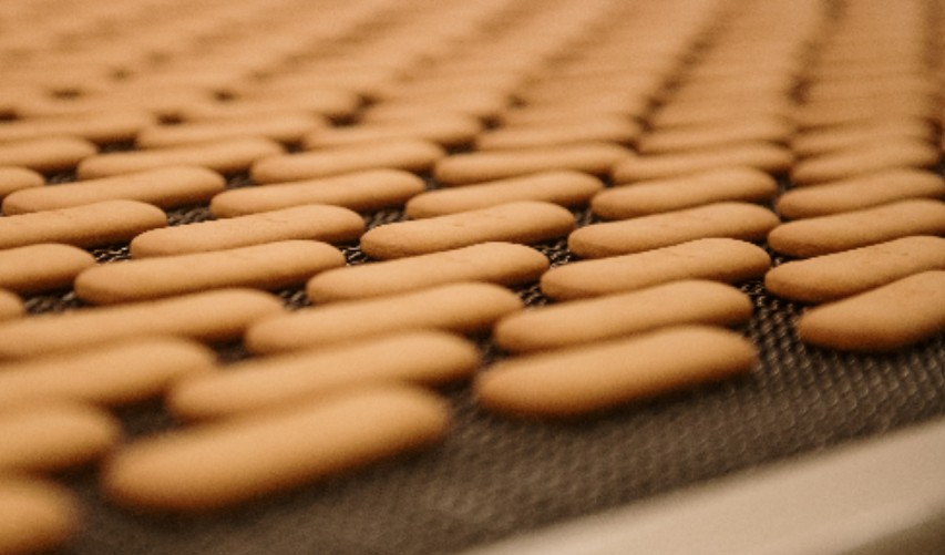 Prva kutija “plazme” prodata u Nigeriji: Kakav je ukus keksa pečenog pod afričkim suncem