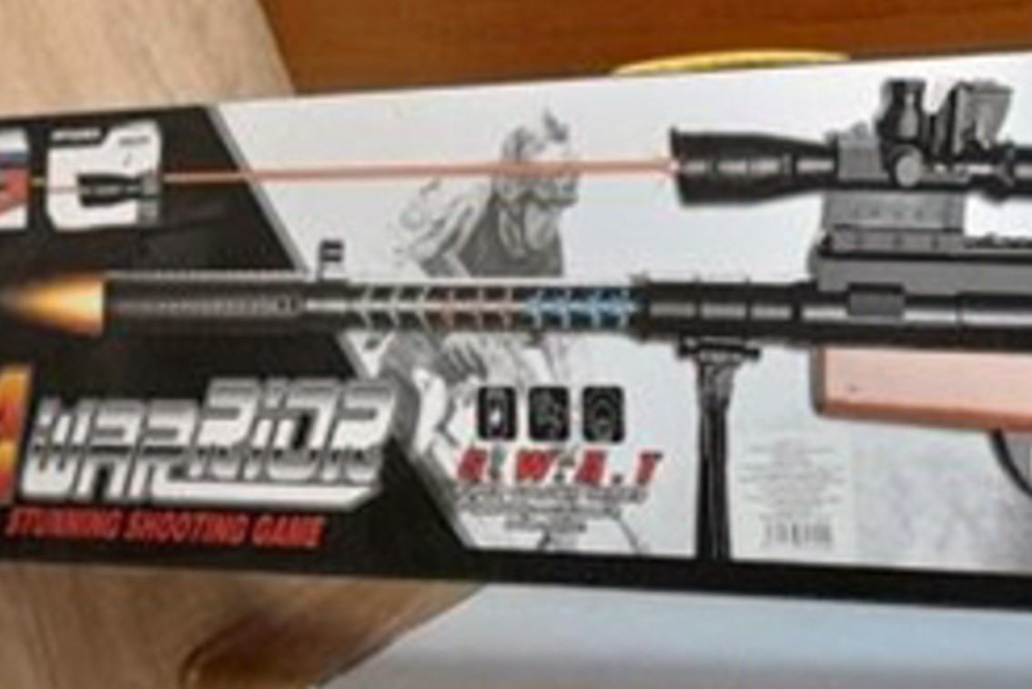 Opasna za djecu: Povučena laserska igračka puška snajper “Viktor”