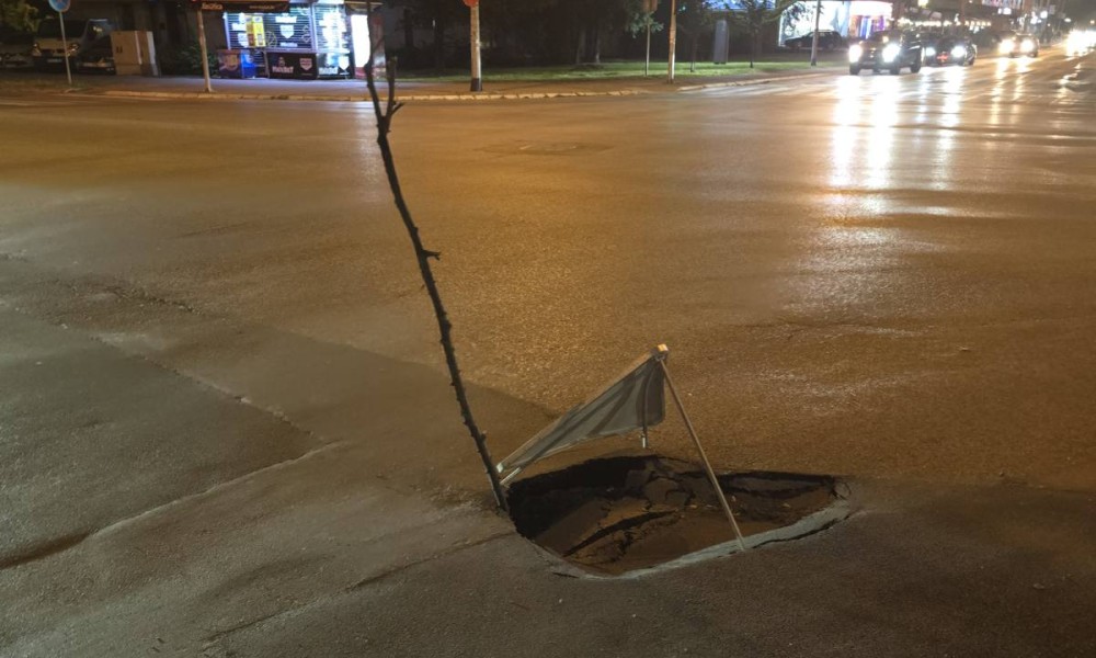 Stara sanacija, novi problem: Ponovo se pojavila rupa u centru Banjaluke