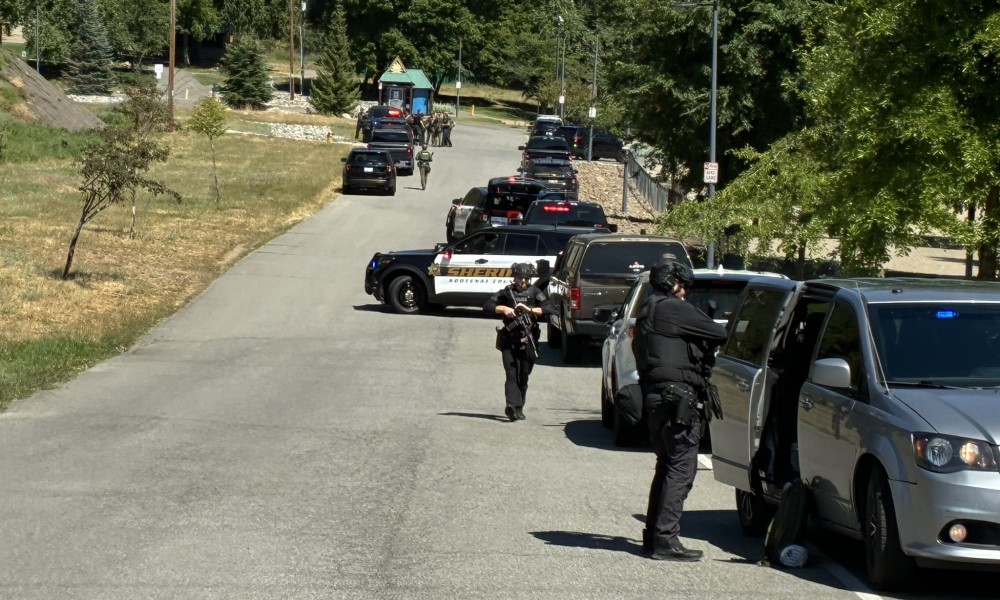 Ubio dvije osobe: Snajperista koji je pucao na vatrogasce pronađen mrtav