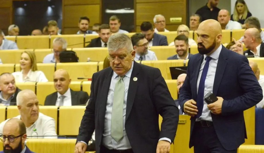 Poslanici se nisu mogli dogovoriti: Prekinuta sjednica Predstavničkog doma FBiH