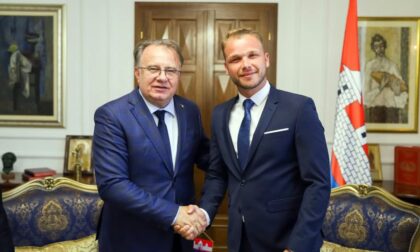 SNSD prozvao Stanivukovića: Uklanjanjem zastave Srpske jasno pokazao kakve su mu namjere