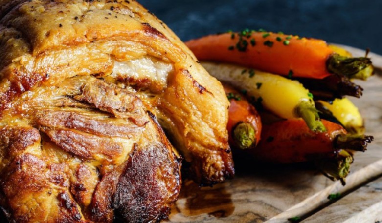 Recept dana! Pečena svinjetina sa slaninom