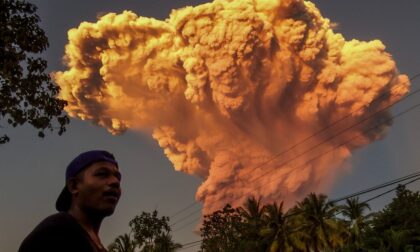 Eruptirao vulkan u Indoneziji: Podignuta uzbuna na najviši nivo
