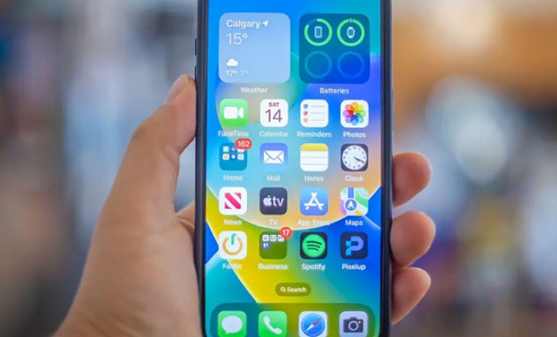 Procurile informacije: Najnoviji iPhone 20 će biti izrađen od jednog komada stakla