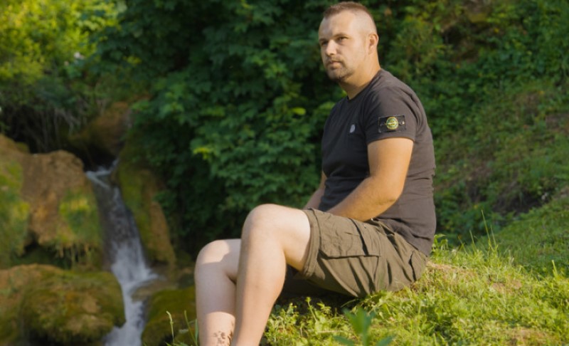 Aleksandar Bijelić snima film o svom selu kod Šipova: Otkrio i neke zanimljive detalje
