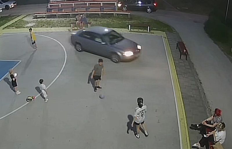 Mladić automobilom divlja po Bugojnu, policija mu ne može ništa? VIDEO