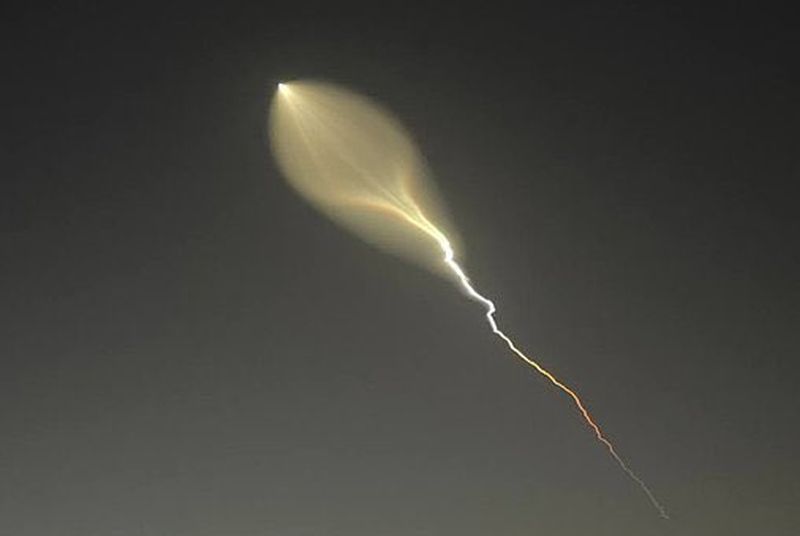 Prvi put u istoriji Iran upotrijebio dvostepenu balističku raketu FOTO/VIDEO