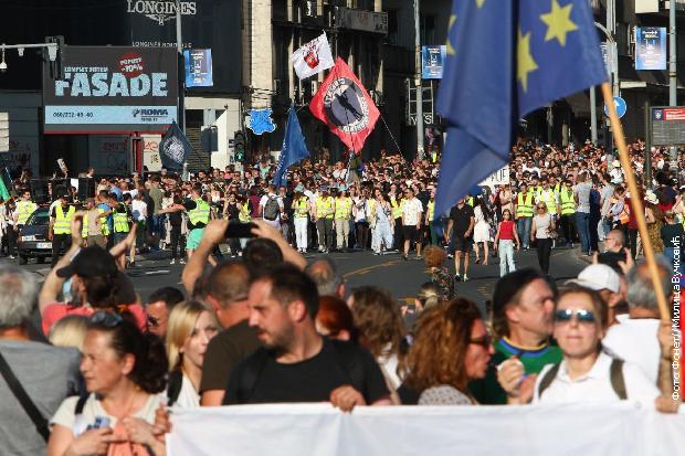 Studenti u blokadi blokirali važne mostove u više gradova Srbije