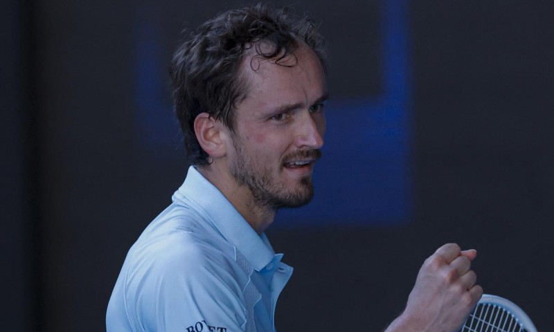 Drama Danila Medvedeva: Kolima kroz pustinju bježao iz ratne zone – na granici uslijedio šok