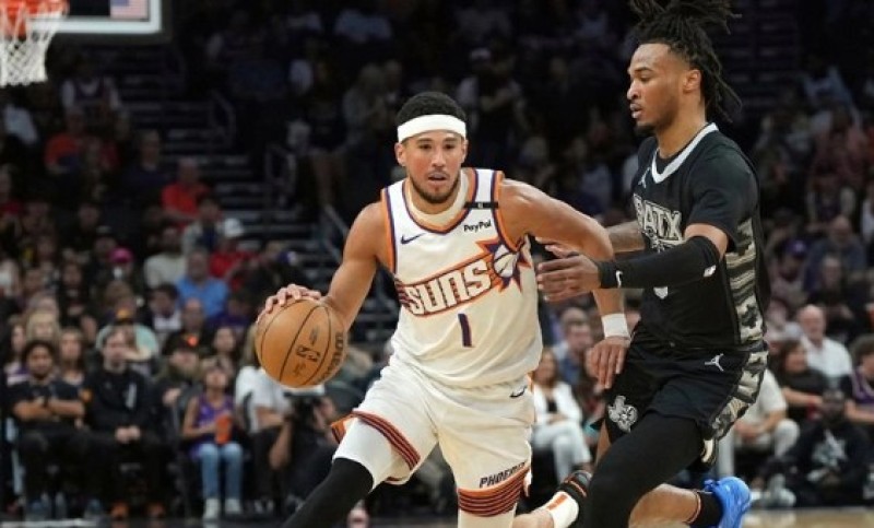 Novi ugovor donosi cifru od koje se vrti u glavi: Buker postaje najplaćeniji NBA košarkaš