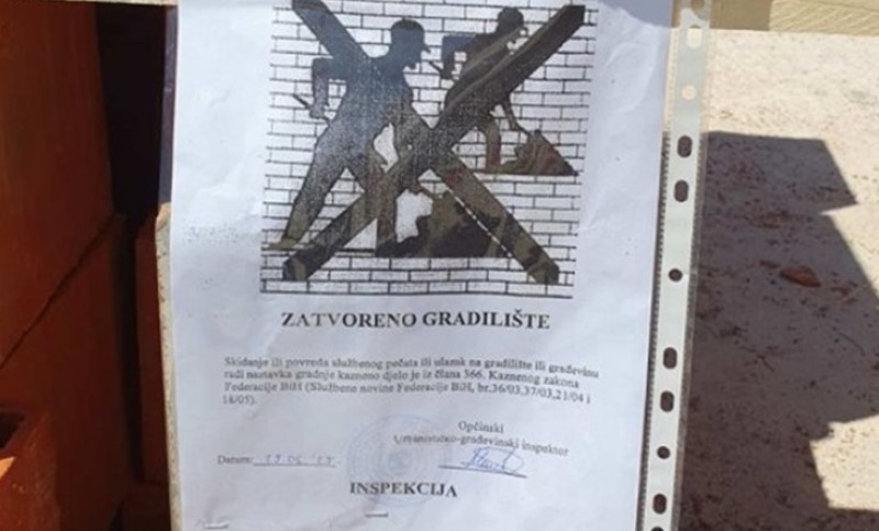 Skandalozno! Lokalne vlasti zabranile obnovu kapele u pustom srpskom selu