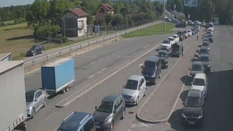 Vozači, naoružajte se strpljenjem: Ogromne gužve na ovim graničnim prelazima