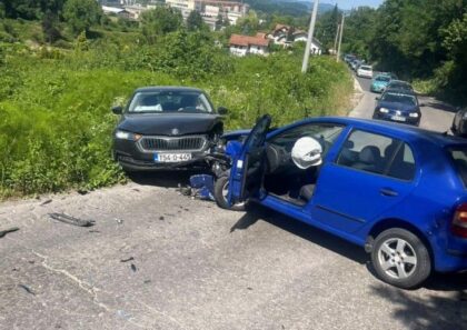 Teška saobraćajna nesreća: Jedna osoba povrijeđena, uviđaj u toku