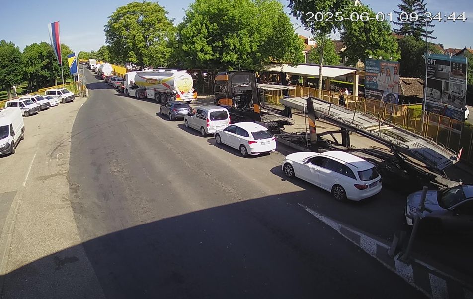 Vozači, naoružajte se strpljenjem: Pojačan saobraćaj na ovim graničnim prelazima