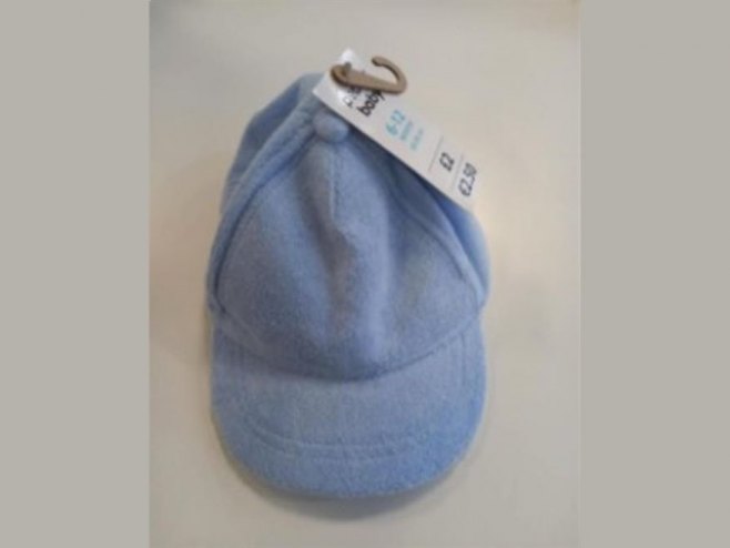 Predstavlja opasnost od gušenja: Sa tržišta povučen kačket za bebe dječake