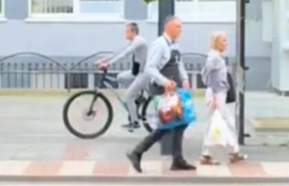 Topao gest konobara iz Banjaluke oduševio građane: “Veliko bravo za gospodina” VIDEO