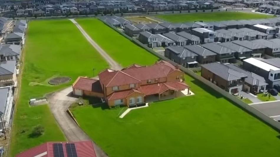 Australijska “inat kuća”: Vlasnici odbili 30 miliona evra i odlučili da zadrže svoj dom