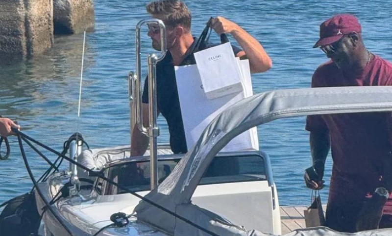 Jahtu od 107 miliona evra usidrio u Tivtu: Majkl Džordan stigao na crnogorsko primorje