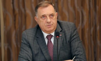 Grac zavijen u crno: Dodik uputio saučešće nakon ubistva djece u školi