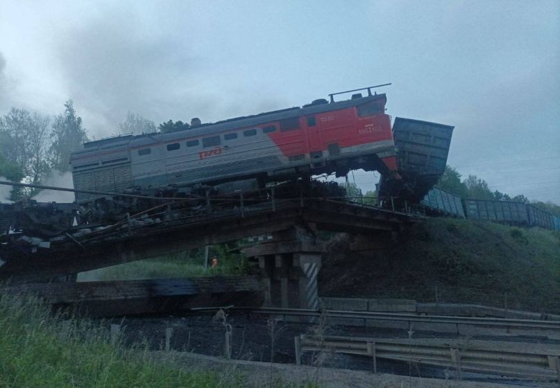 Sabotaža ili nesreća? Dva željeznička mosta srušena u Rusiji, sedam mrtvih, a desetine ljudi povrijeđeno FOTO