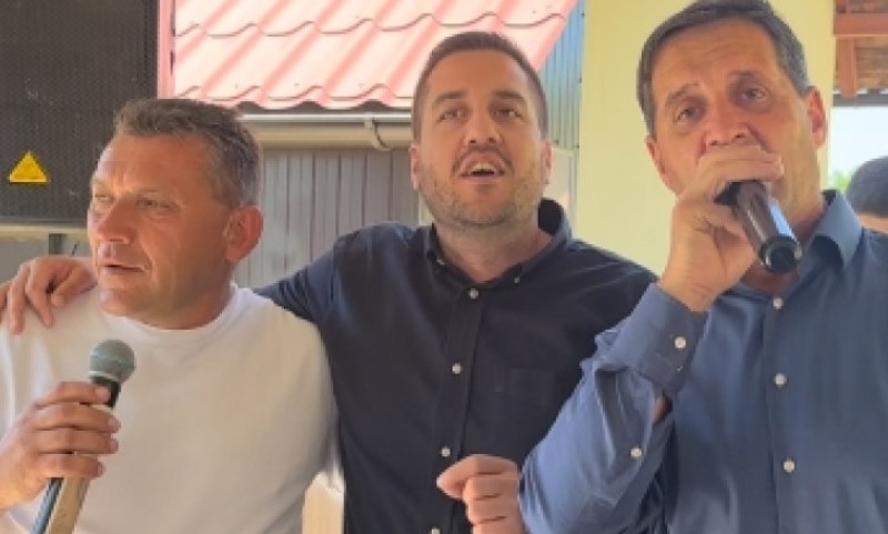 Drinić pustio glas: Poslušajte kako pjeva generalni sekretar PDP-a VIDEO