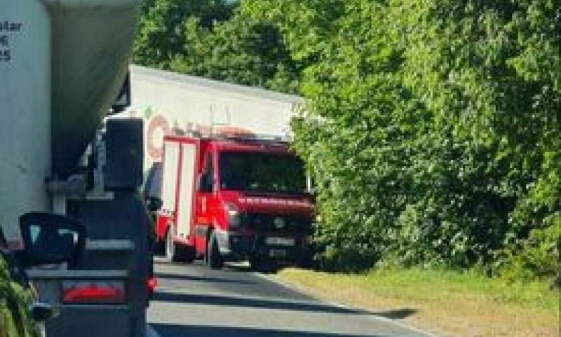 Oprez u ovom dijelu BiH: Sudar kamiona i automobila, jedna osoba povrijeđena VIDEO