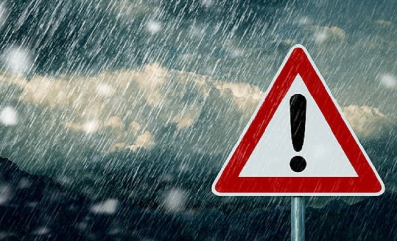 Armagedon u Srbiji: Led veličine jajeta, vjetar nosi krovove VIDEO