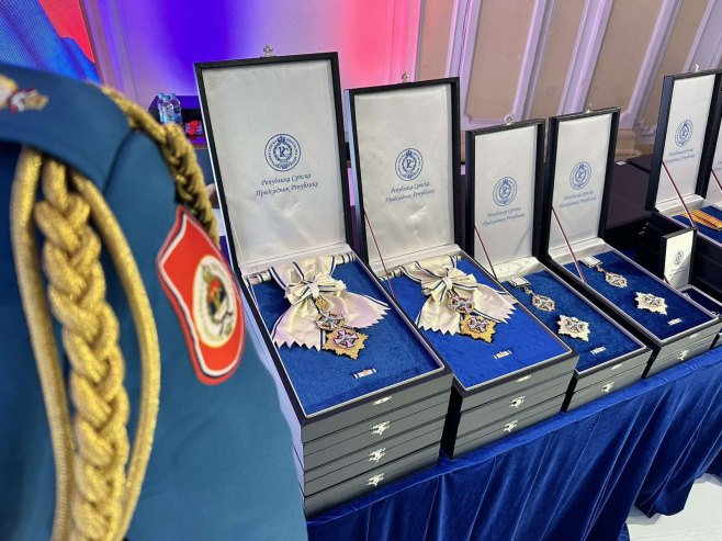 Predsjednik Srpske povodom Vidovdana posthumno odlikovao 33 borca Vojske RS